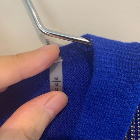 Blue T Tahari Sweater - Picture 6 of 10